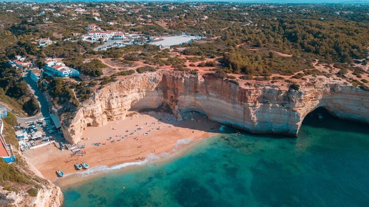 As Últimas Tendências do Mercado Imobiliário do Algarve – Atualização 2025