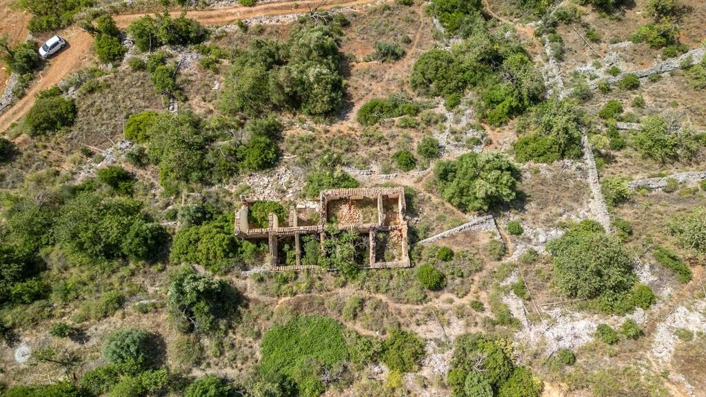 Ruin à vendre à Loulé (São Sebastião) Ruin à vendre à Loulé (São Sebastião)