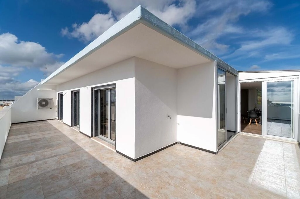 3 Bedroom Apartment For Sale in Loulé (São Clemente) 3 Bedroom Apartment For Sale in Loulé (São Clemente)