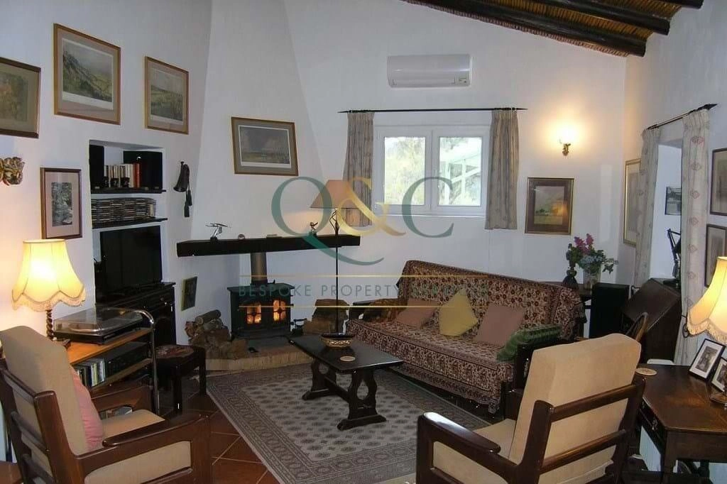 Villa com 2 quartos à venda em Querença Villa com 2 quartos à venda em Querença