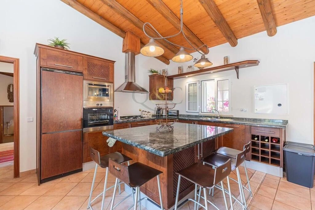 3 Bedroom Villa For Sale in Salir 3 Bedroom Villa For Sale in Salir