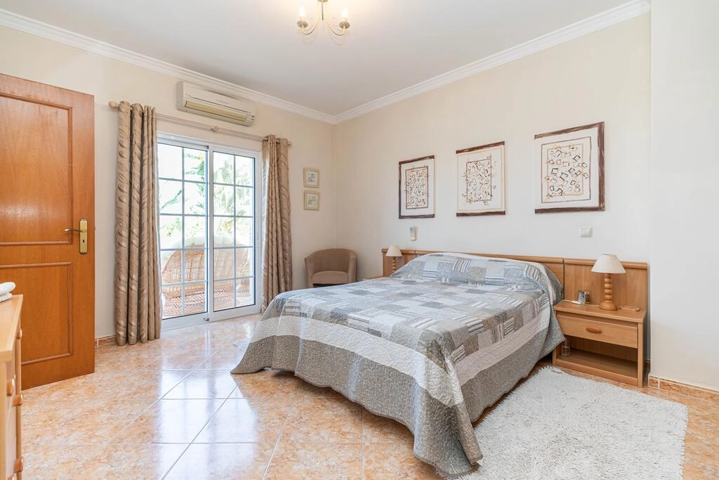 3 Bedroom Villa For Sale in Santa Bárbara de Nexe 3 Bedroom Villa For Sale in Santa Bárbara de Nexe