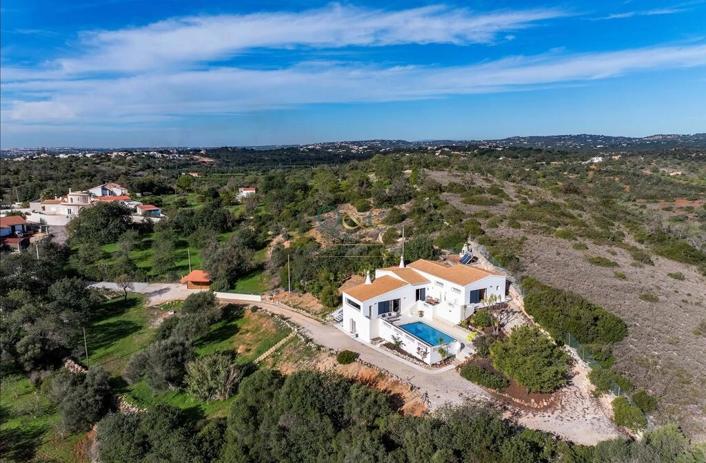 Villa avec 3 chambres à vendre à Boliqueime Villa avec 3 chambres à vendre à Boliqueime