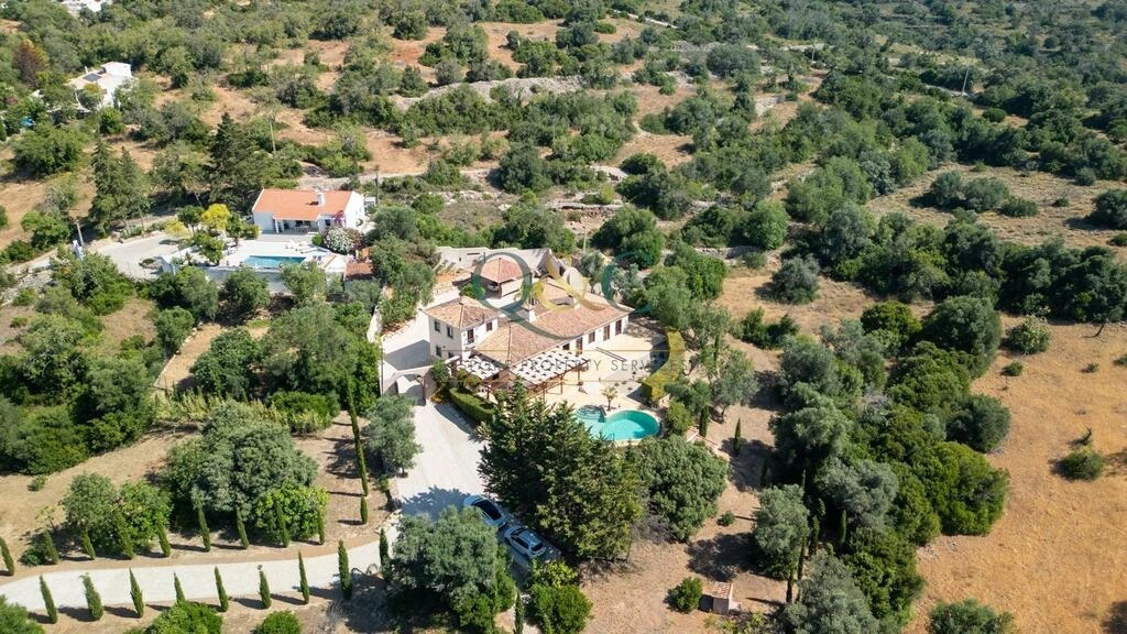 Villa avec 3 chambres à vendre à Loulé (São Clemente) Villa avec 3 chambres à vendre à Loulé (São Clemente)