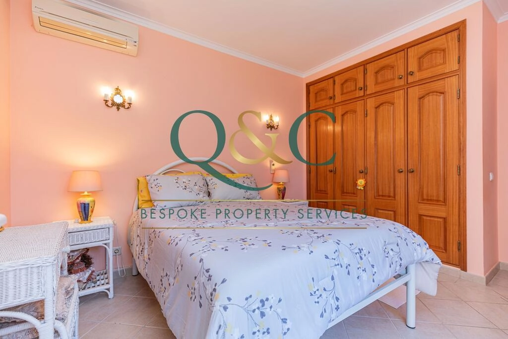 Villa avec 3 chambres à vendre à Loulé (São Clemente) Villa avec 3 chambres à vendre à Loulé (São Clemente)