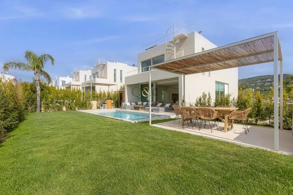 Villa avec 3 chambres à vendre à Santa Bárbara de Nexe Villa avec 3 chambres à vendre à Santa Bárbara de Nexe