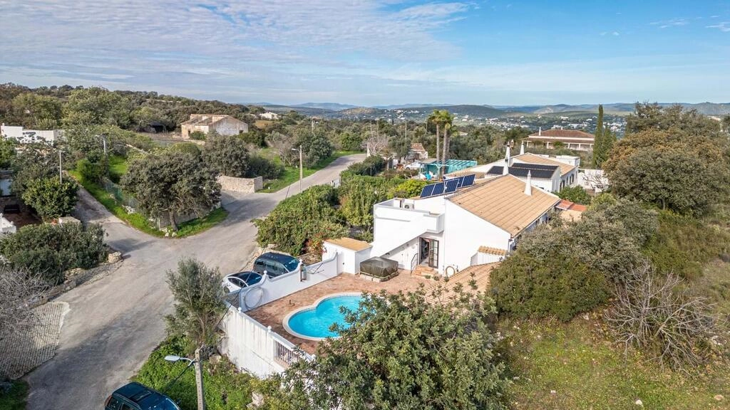 Villa avec 3 chambres à vendre à São Brás de Alportel Villa avec 3 chambres à vendre à São Brás de Alportel