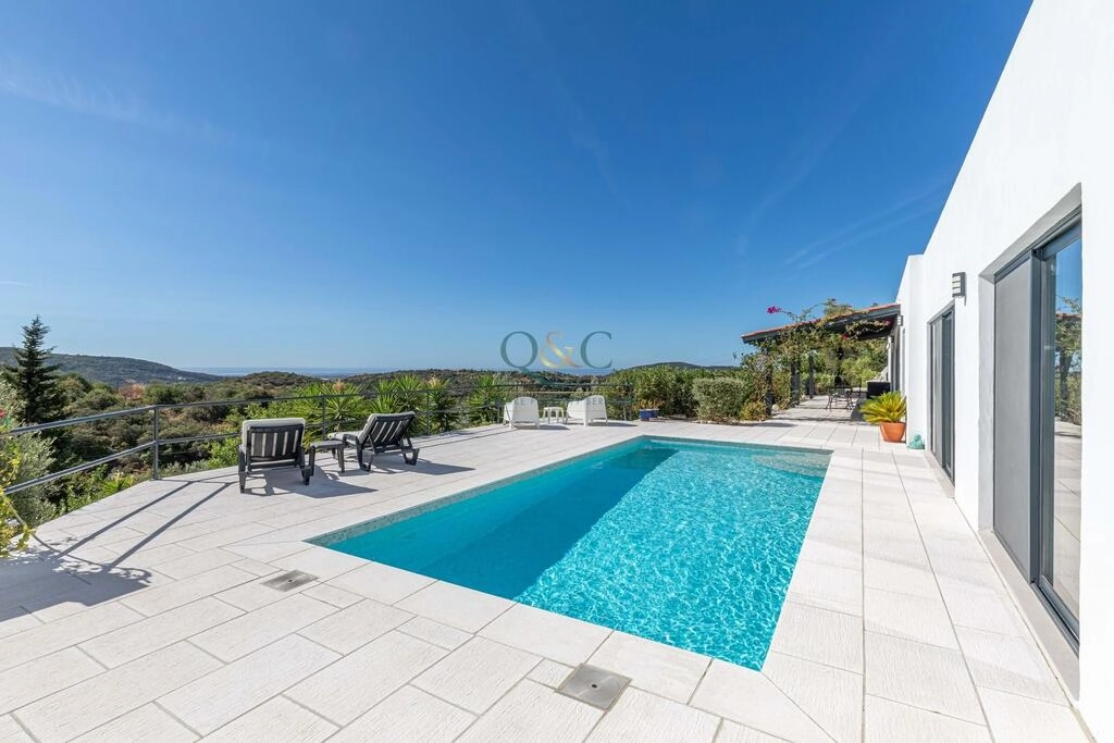 Villa avec 3 chambres à vendre à São Brás de Alportel Villa avec 3 chambres à vendre à São Brás de Alportel