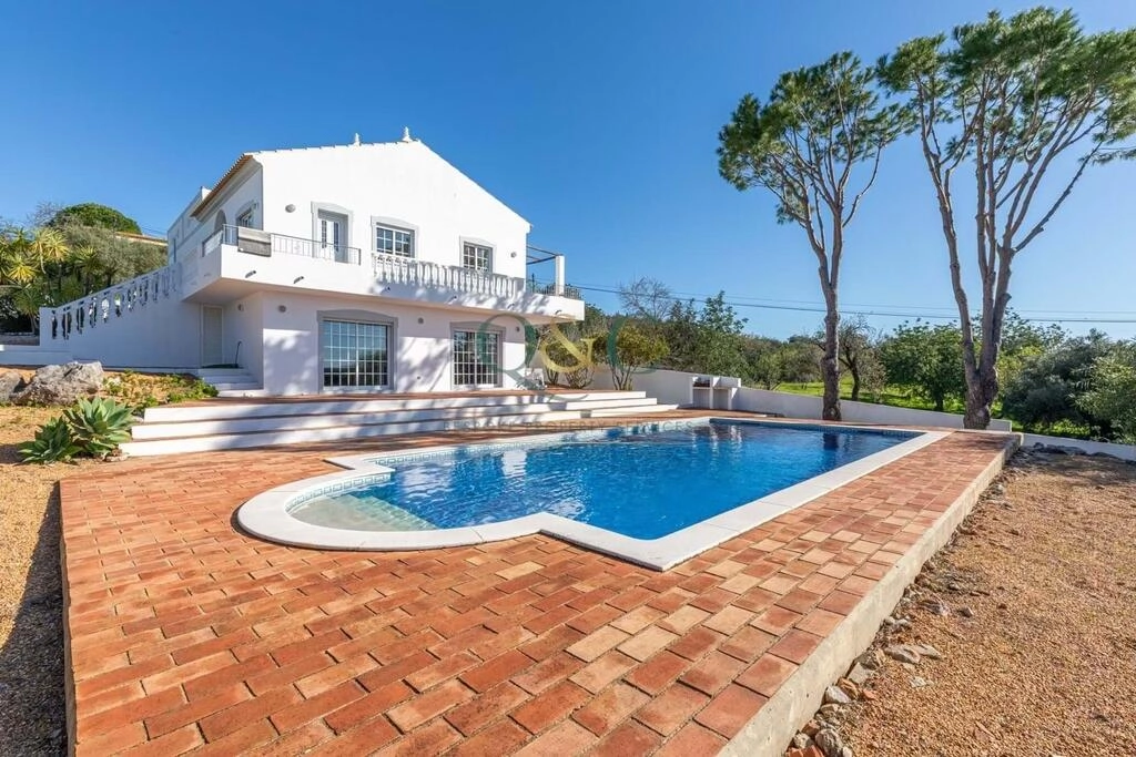 Villa avec 3 chambres à vendre à São Brás de Alportel Villa avec 3 chambres à vendre à São Brás de Alportel