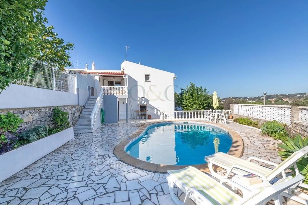 Villa avec 3 chambres à vendre à São Brás de Alportel Villa avec 3 chambres à vendre à São Brás de Alportel