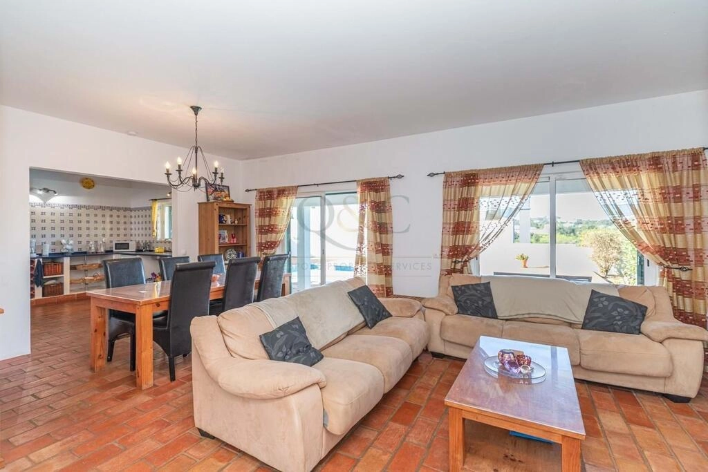 Villa avec 3 chambres à vendre à São Brás de Alportel Villa avec 3 chambres à vendre à São Brás de Alportel