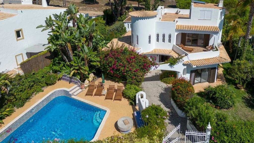 Villa avec 3 chambres à vendre à Almancil Villa avec 3 chambres à vendre à Almancil