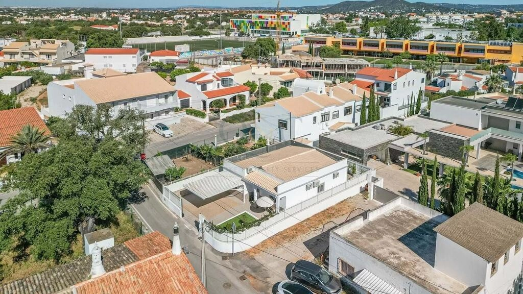 Villa com 3 quartos à venda em Almancil Villa com 3 quartos à venda em Almancil