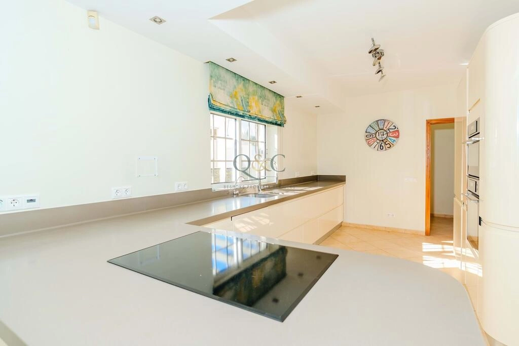 4 Bedroom Villa For Sale in Loulé (São Clemente) 4 Bedroom Villa For Sale in Loulé (São Clemente)