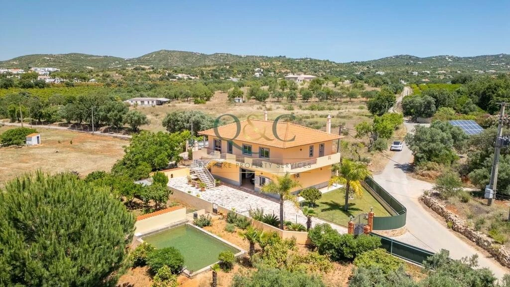 Villa avec 4 chambres à vendre à Estoi Villa avec 4 chambres à vendre à Estoi