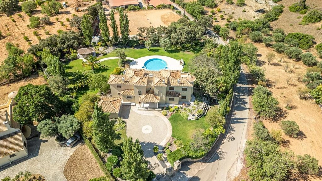 Villa avec 4 chambres à vendre à Loulé (São Clemente) Villa avec 4 chambres à vendre à Loulé (São Clemente)