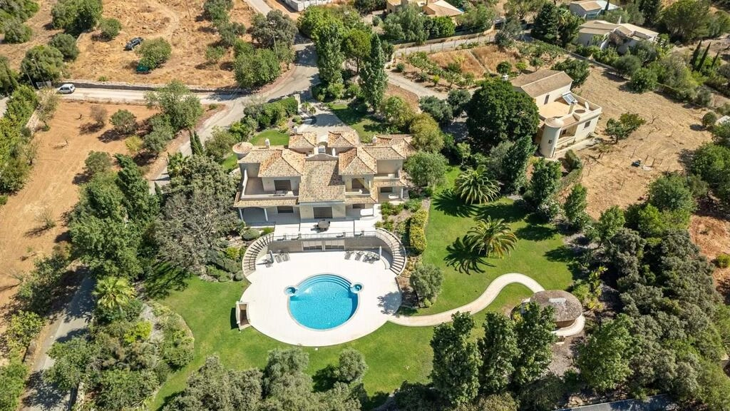 Villa avec 4 chambres à vendre à Loulé (São Clemente) Villa avec 4 chambres à vendre à Loulé (São Clemente)