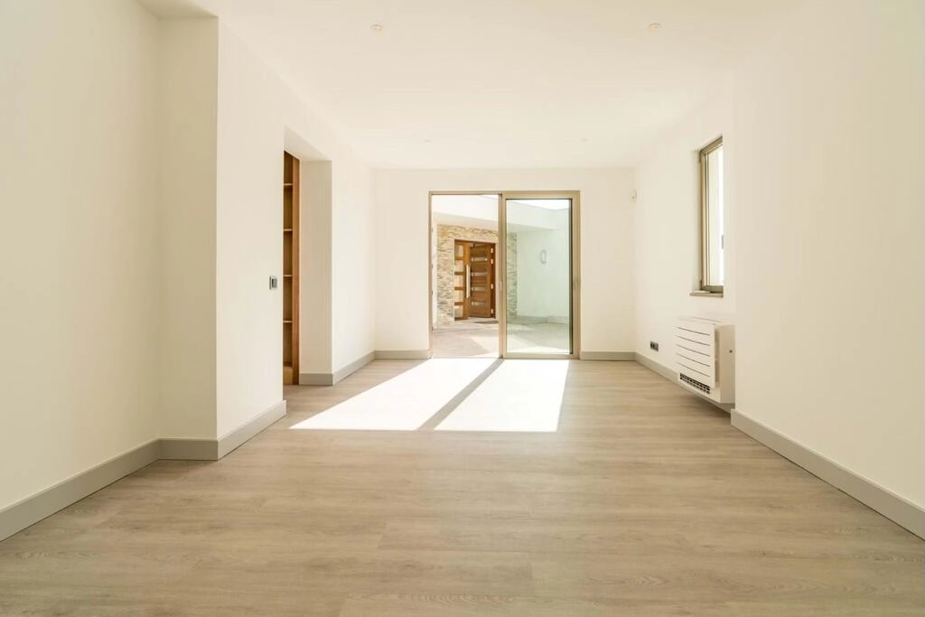 Villa avec 4 chambres à vendre à Santa Bárbara de Nexe Villa avec 4 chambres à vendre à Santa Bárbara de Nexe