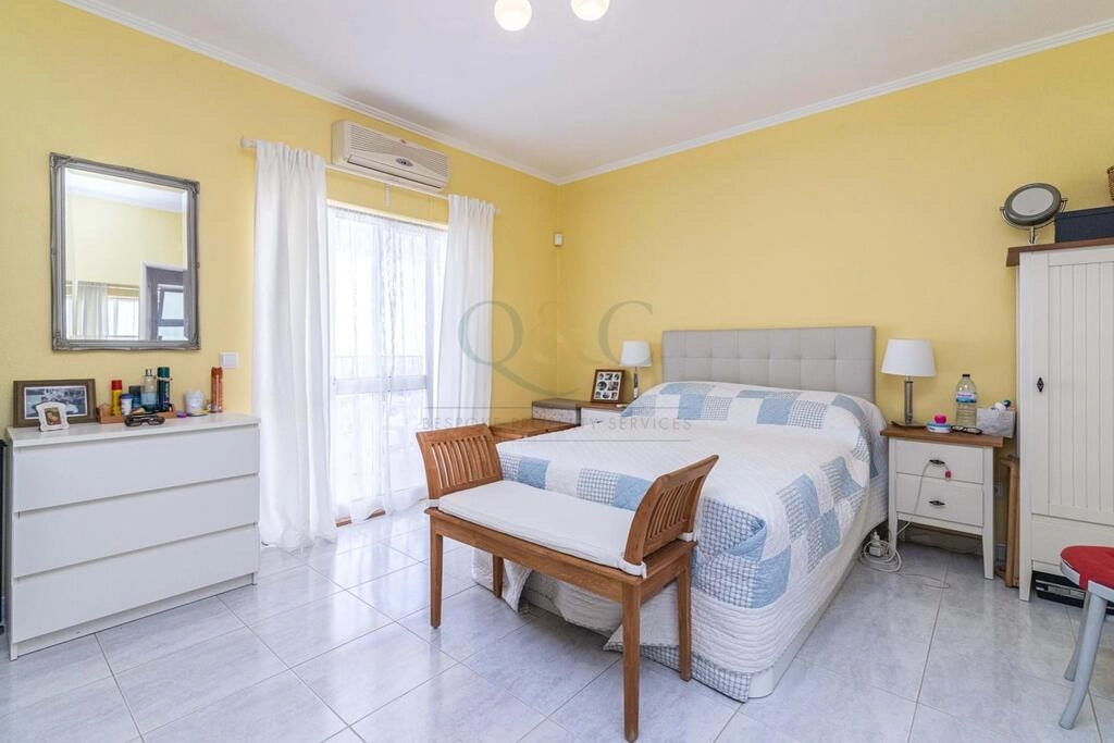 Villa avec 4 chambres à vendre à Santa Bárbara de Nexe Villa avec 4 chambres à vendre à Santa Bárbara de Nexe