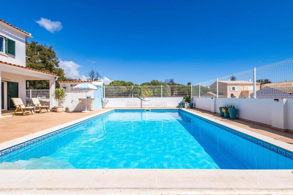 Villa com 3 quartos à venda em Fuseta Villa com 3 quartos à venda em Fuseta