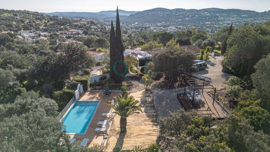 Villa avec 5 chambres à vendre à São Brás de Alportel Villa avec 5 chambres à vendre à São Brás de Alportel