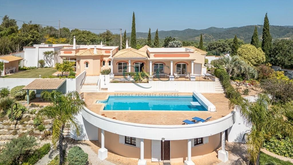 Villa avec 5 chambres à vendre à São Brás de Alportel Villa avec 5 chambres à vendre à São Brás de Alportel
