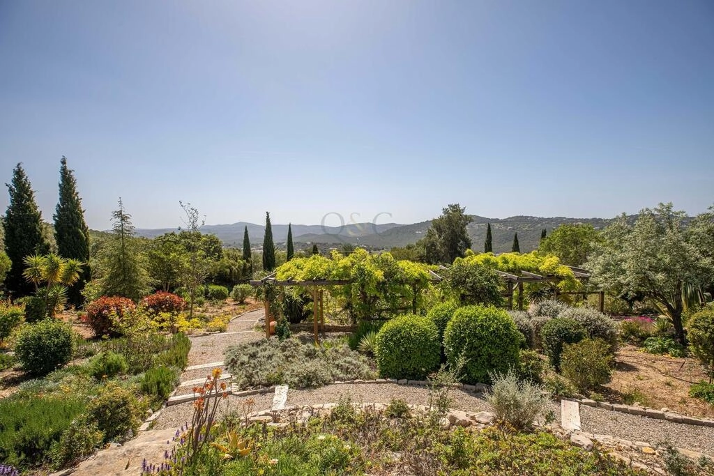 Villa avec 5 chambres à vendre à São Brás de Alportel Villa avec 5 chambres à vendre à São Brás de Alportel