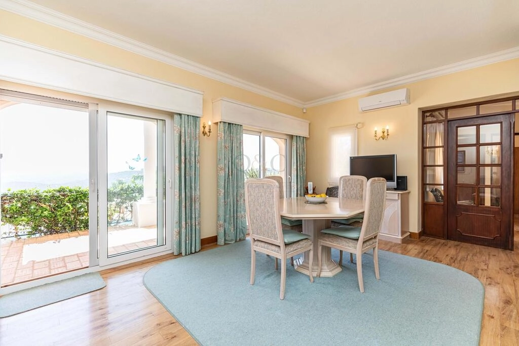 Villa avec 5 chambres à vendre à São Brás de Alportel Villa avec 5 chambres à vendre à São Brás de Alportel