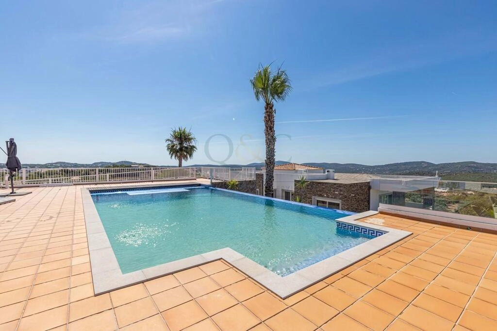 Villa avec 6 chambres à vendre à São Brás de Alportel Villa avec 6 chambres à vendre à São Brás de Alportel