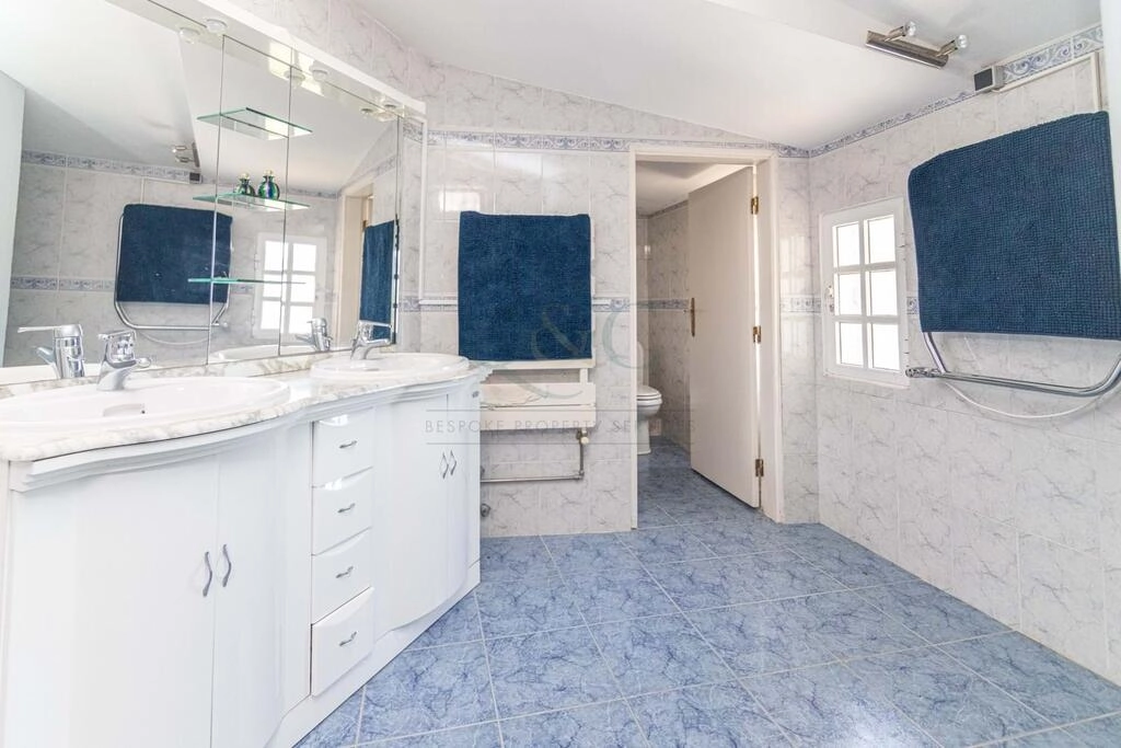 Villa com 6 quartos à venda em Loulé (São Sebastião) Villa com 6 quartos à venda em Loulé (São Sebastião)