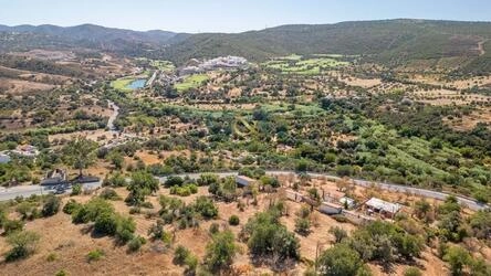 Land à vendre à Querença