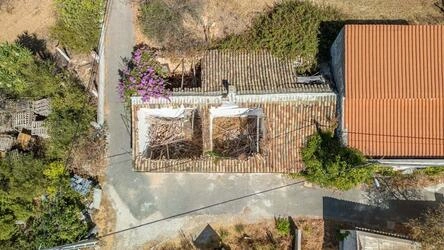 Villa to be renovated à vendre à Querença