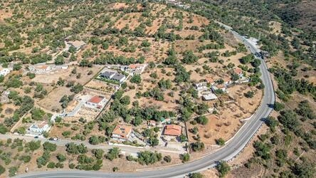 Villa to be renovated à vendre à Querença