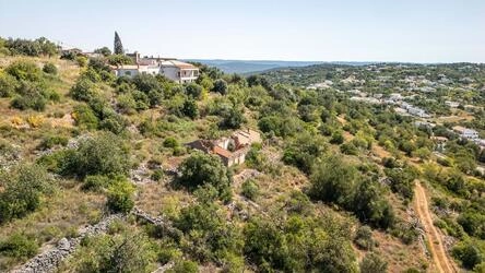 Ruin à venda em Loulé (São Sebastião)