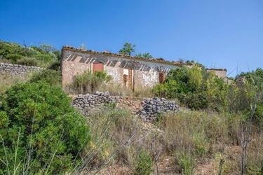 Ruin à venda em Loulé (São Sebastião)