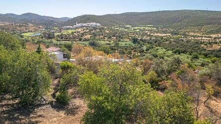 Villa to be renovated à venda em Querença