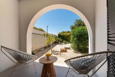 2 Bedroom Semi-detached For Sale in Quarteira