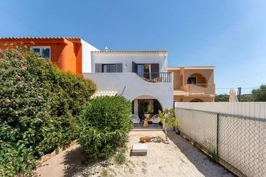 Semi-detached avec 2 chambres à vendre à Quarteira