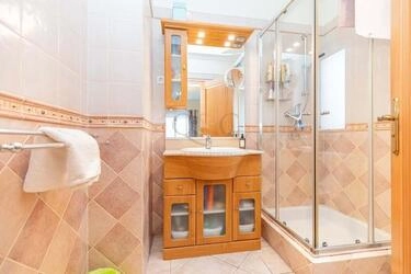 3 Bedroom Apartment For Sale in Santa Bárbara de Nexe
