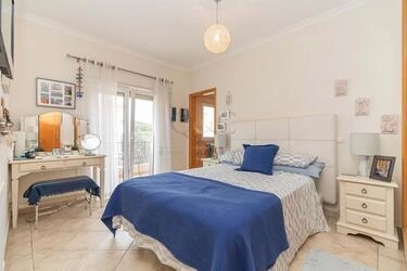 3 Bedroom Apartment For Sale in Santa Bárbara de Nexe