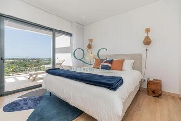 3 Bedroom Semi-detached For Sale in Almancil