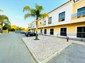 Apartment avec 3 chambres à vendre à Santa Bárbara de Nexe