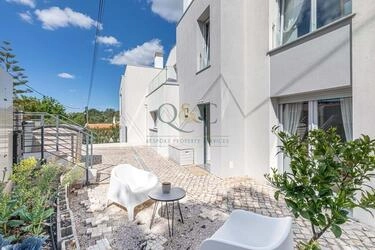 Semi-detached avec 3 chambres à vendre à Loulé (São Clemente