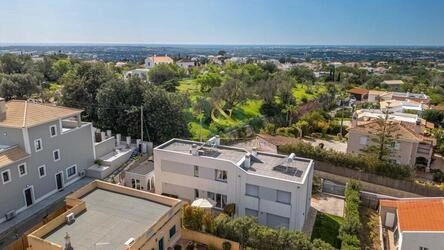 Semi-detached avec 3 chambres à vendre à Loulé (São Clemente