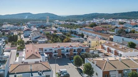 Semi-detached avec 3 chambres à vendre à São Brás de Alporte