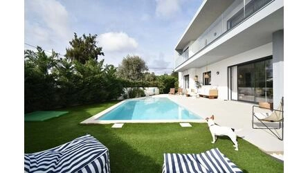 4 Bedroom Villa For Sale in Santa Bárbara de Nexe