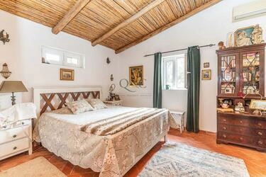 4 Bedroom Farmhouse For Sale in São Brás de Alportel