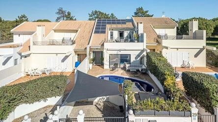 Semi-detached avec 4 chambres à vendre à Almancil