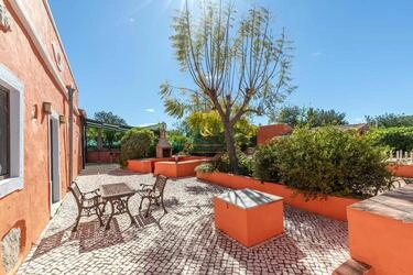 5 Bedroom Farmhouse For Sale in São Brás de Alportel