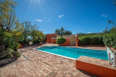 5 Bedroom Farmhouse For Sale in São Brás de Alportel